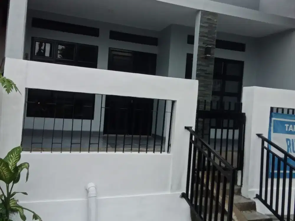 Dijual Rumah 2 Lantai Baru Renovasi di Kramat Jati Kota Jakarta Timur