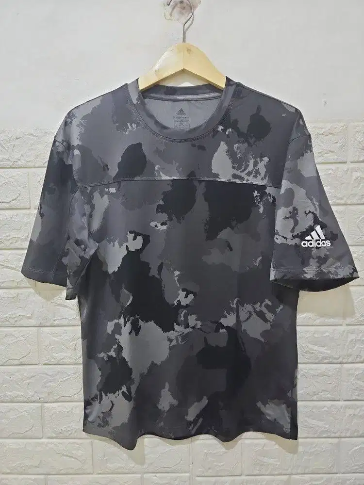 Adidas aeroready Camo kaos olahraga baju size M
