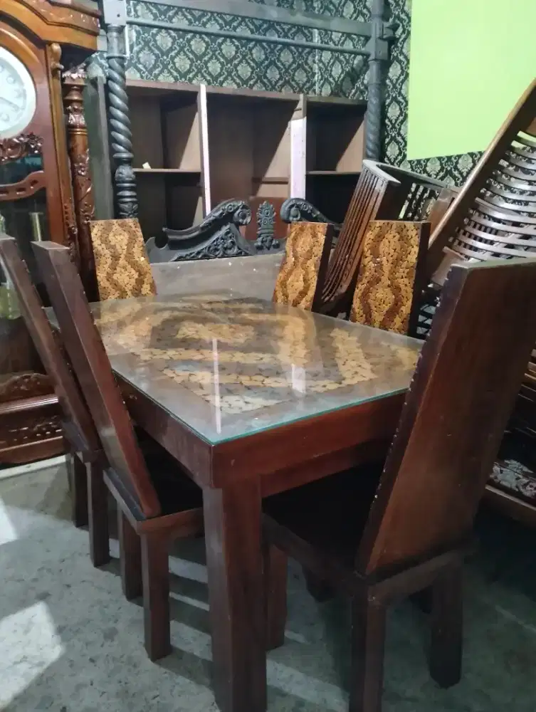 meja makan kayu tebal, kaca tebal 8ml, tempahan