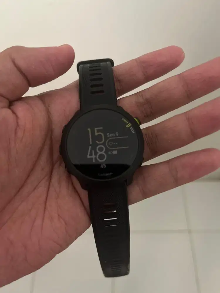 Jam tangan Garmin FR55
