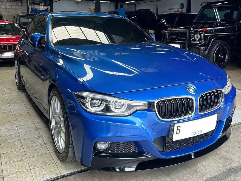 BMW F30 330i M-Sport Estoril Blue