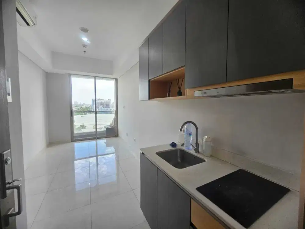 2BR Unfurnished Apartemen Taman Anggrek Residences - Jakarta Barat