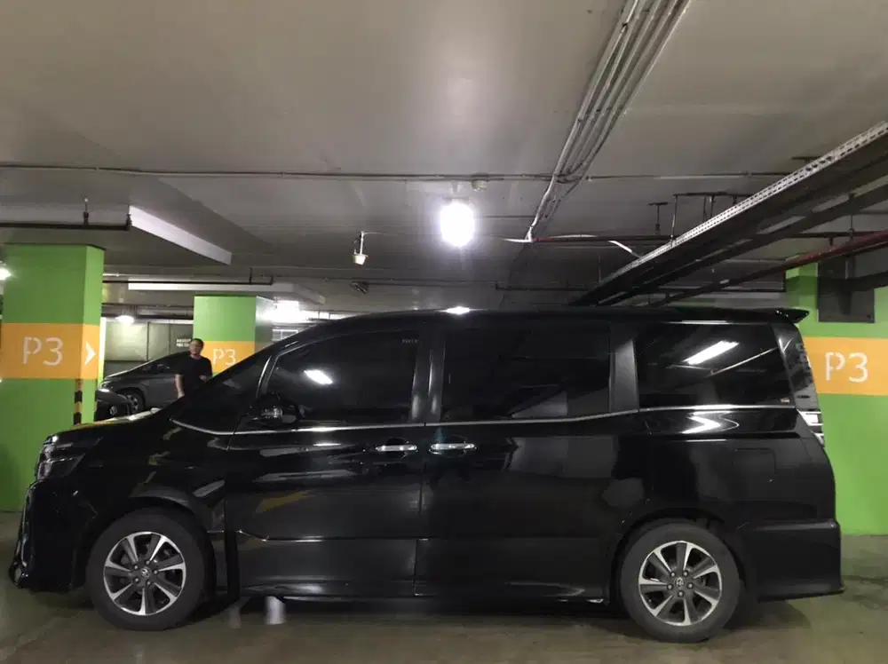 Toyota Voxy 2020 Bensin