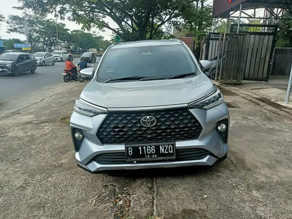 AVANZA VELOS Q 1.5 TSS 2021 SILVER