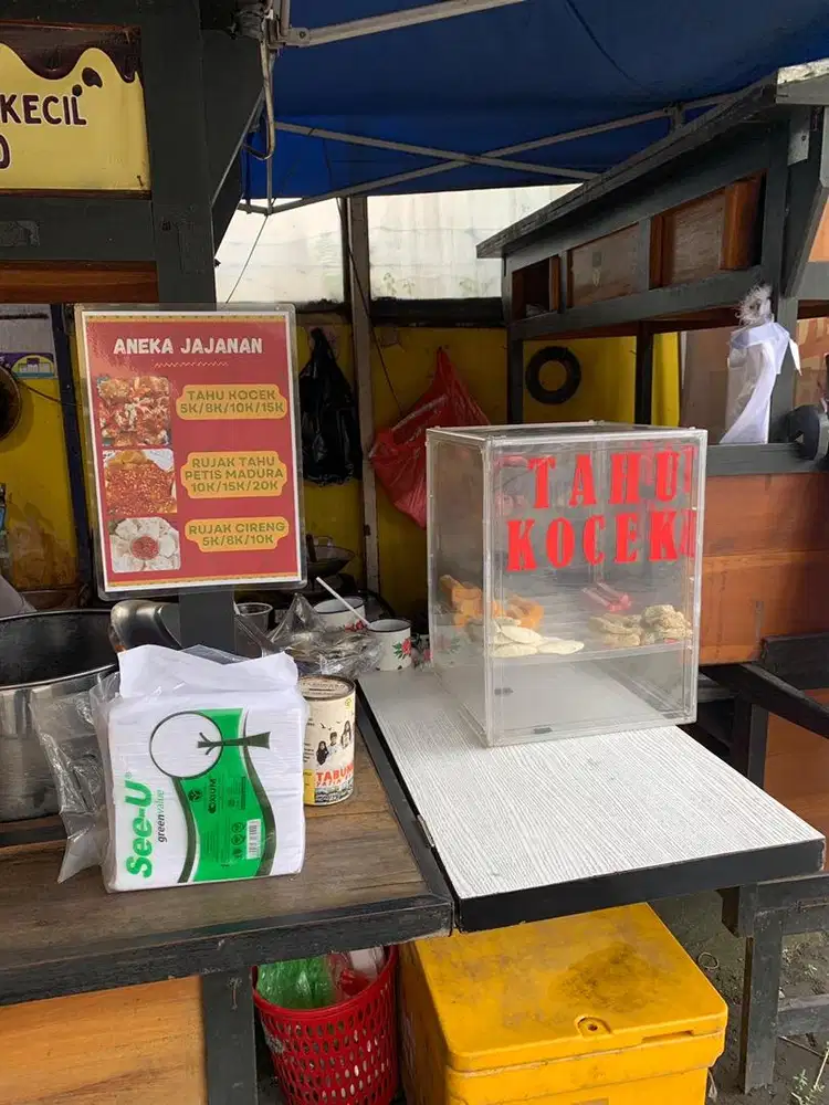 Jaga Stand Tahu Kocek jam 9.30-16.30