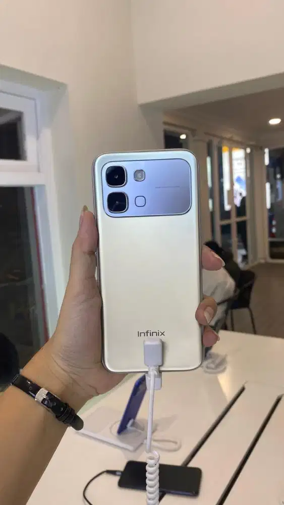 INFINIX NOTE EDGE 5G+