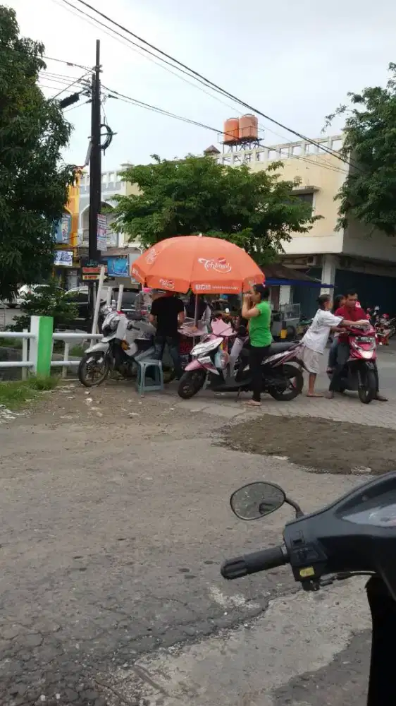 Lowongan Jualan Kue Leker