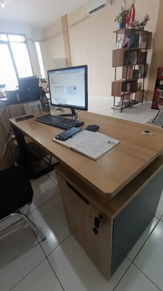 Jual Murah Meja Komputer Informa ex Kantor Terawat Murah