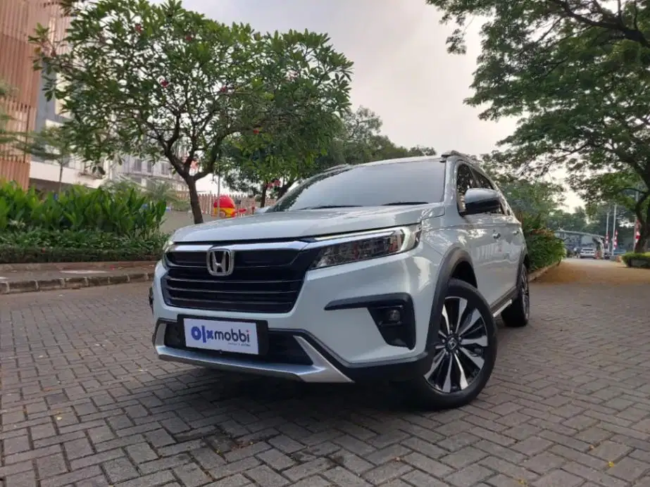 LOW DP Honda BR-V 1.5 Prestige Bensin-AT 2022 KZTS