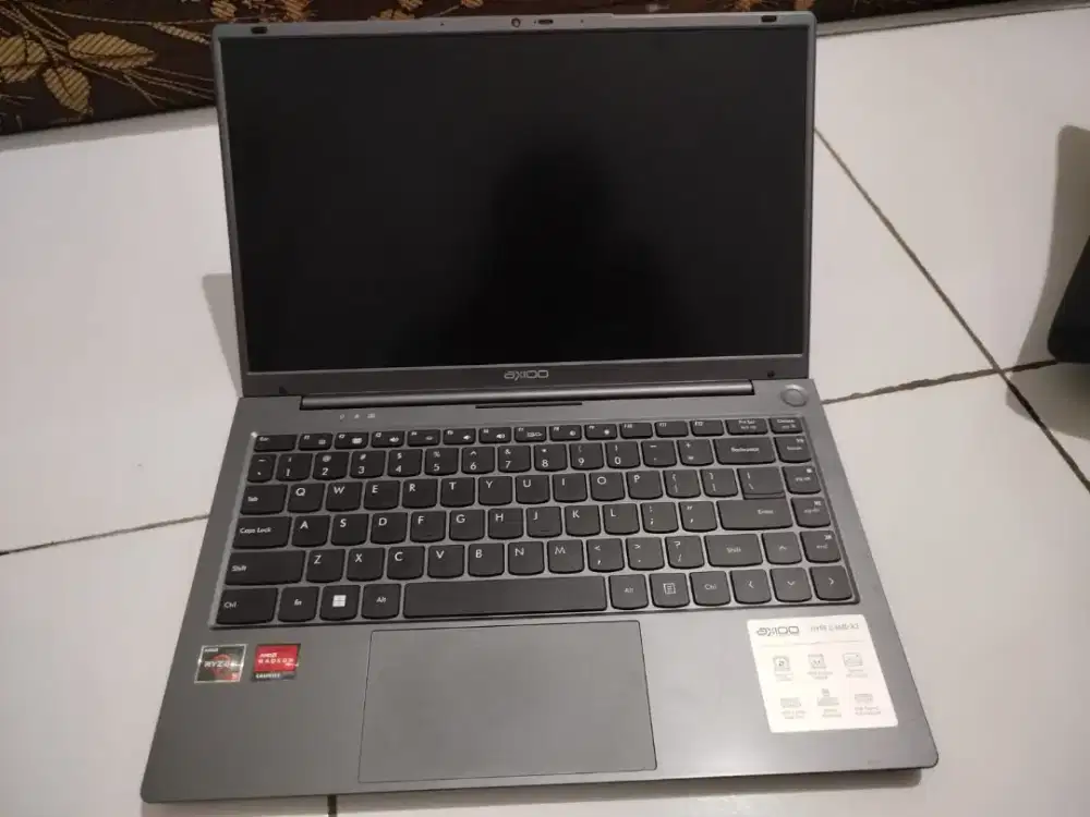 Laptop axio hype 5 AMD X3 RYZEN