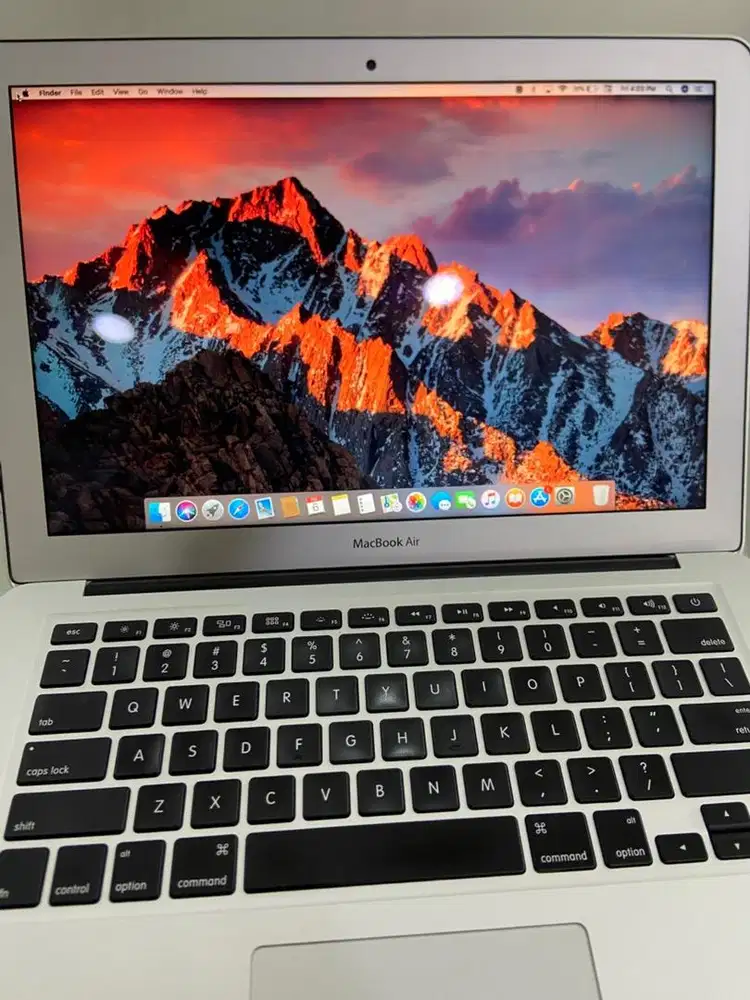 MacBook Air i7 8/256 GB 2017 Silver