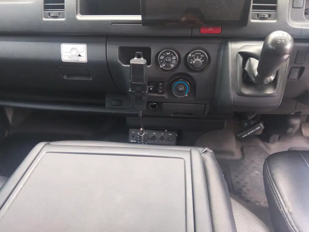 Toyota Hiace 2023 Diesel