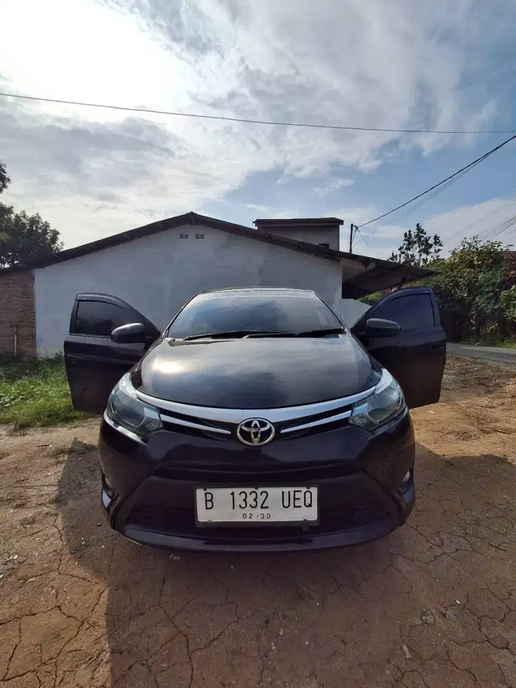 Toyoto Limo 1.5 STD 2015