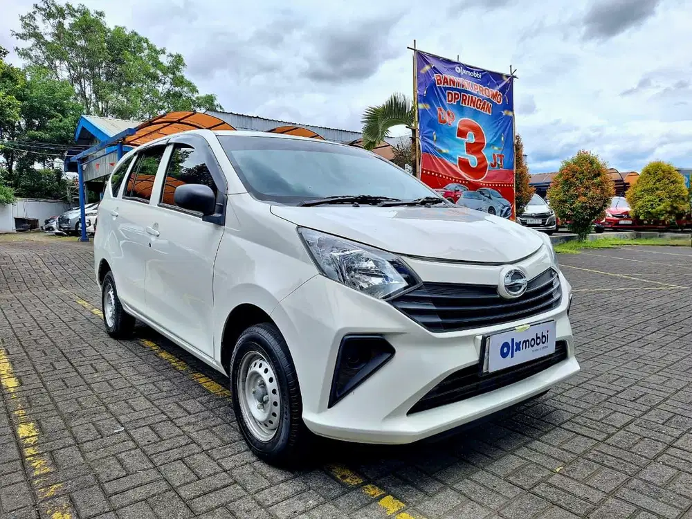 DP Rendah - Daihatsu Sigra 1.0 D Bensin-MT 2023