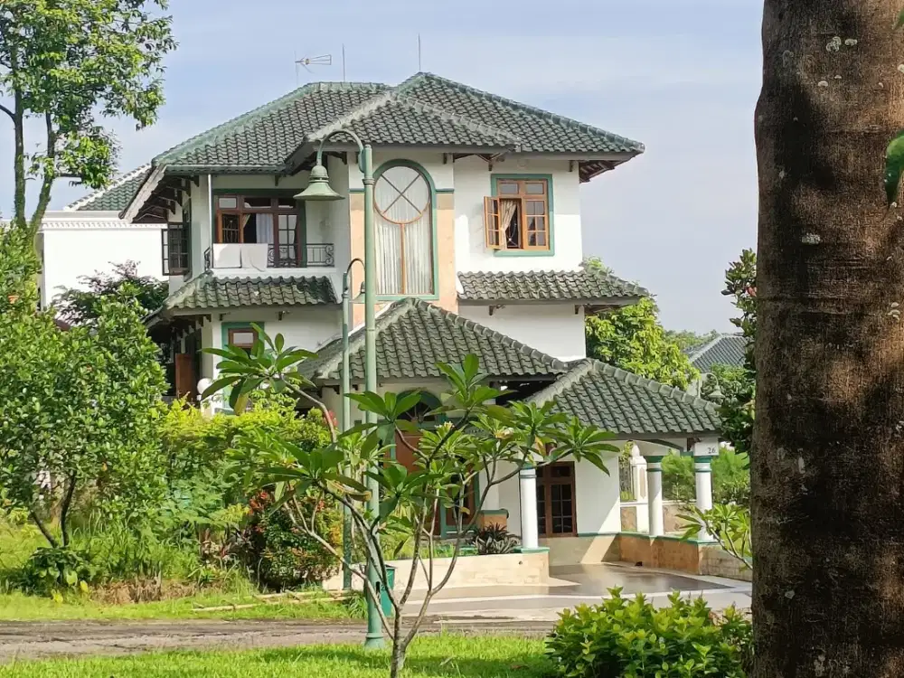 Rumah Bagus 2,5 Lantai di Bukit Golf Sentul, Jawa Barat