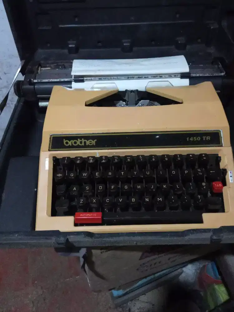 Mesin ketik Jadul 13 inc