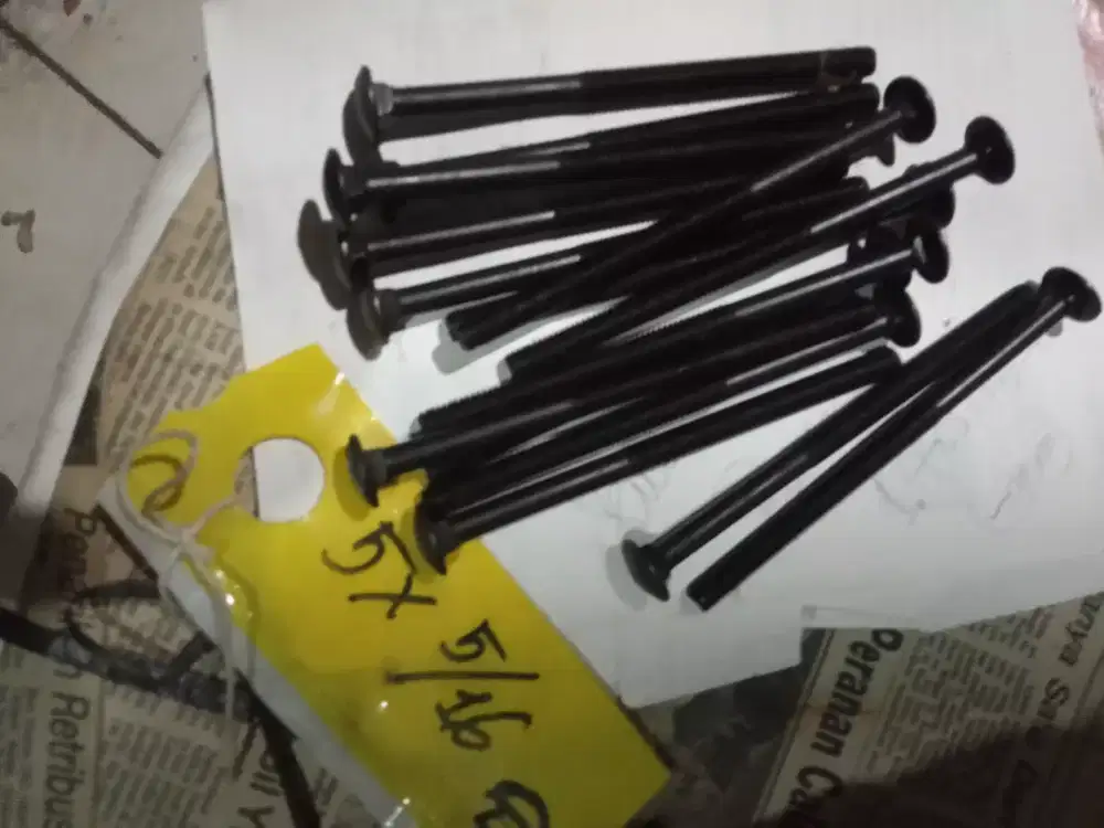 Baut uk 5/16, 5 inc kepala setengah bulat.