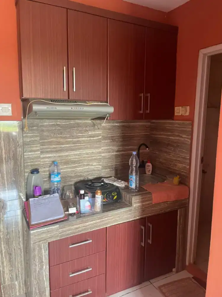 Di sewakan unit semi furnish apartmn Gateway pesanggrahan