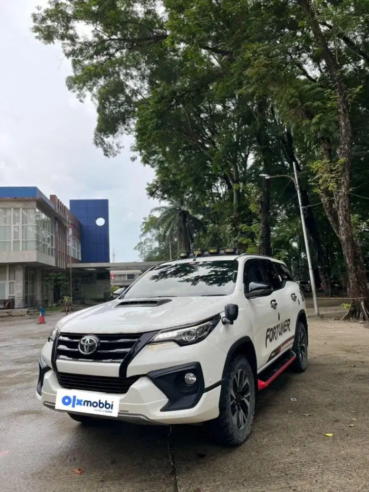 TOYOTA FORTUNER 2.4 VRD TRD AT 2017