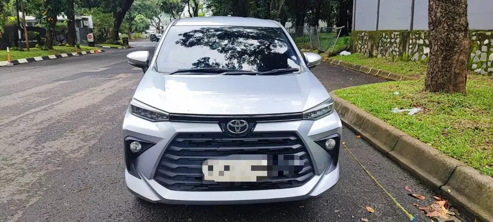 DIJUAL MOBIL AVANZA SILVER (2023)