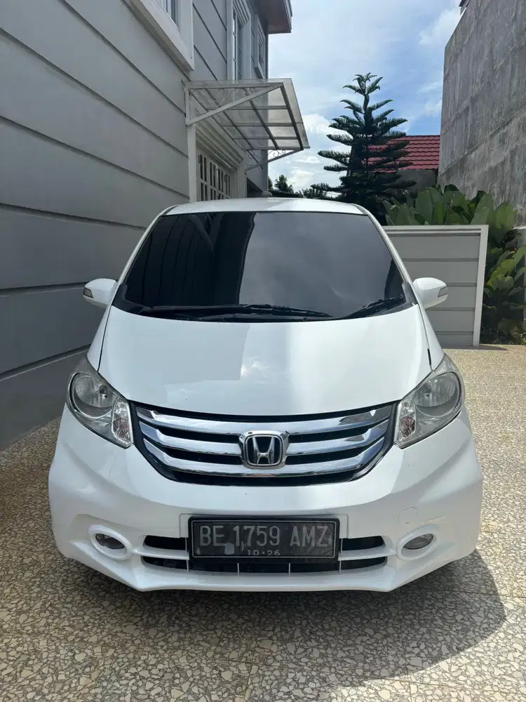 Honda Freed 2015 Bensin