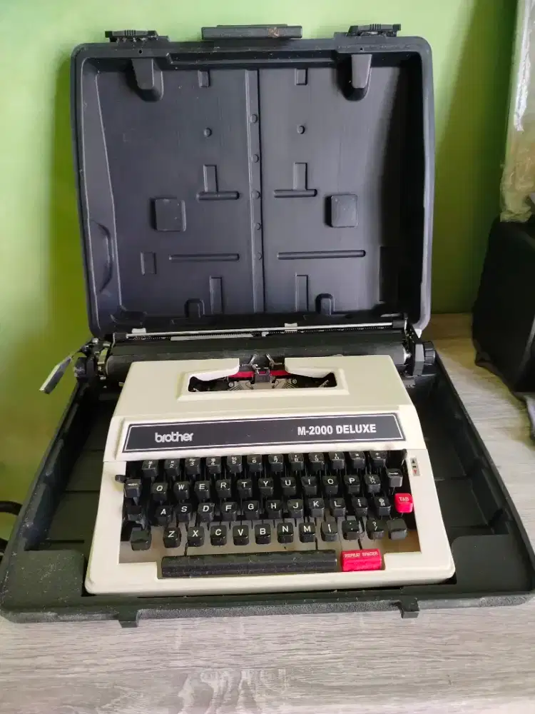 MESIN TIK BROTHER M 2000 DELUXE