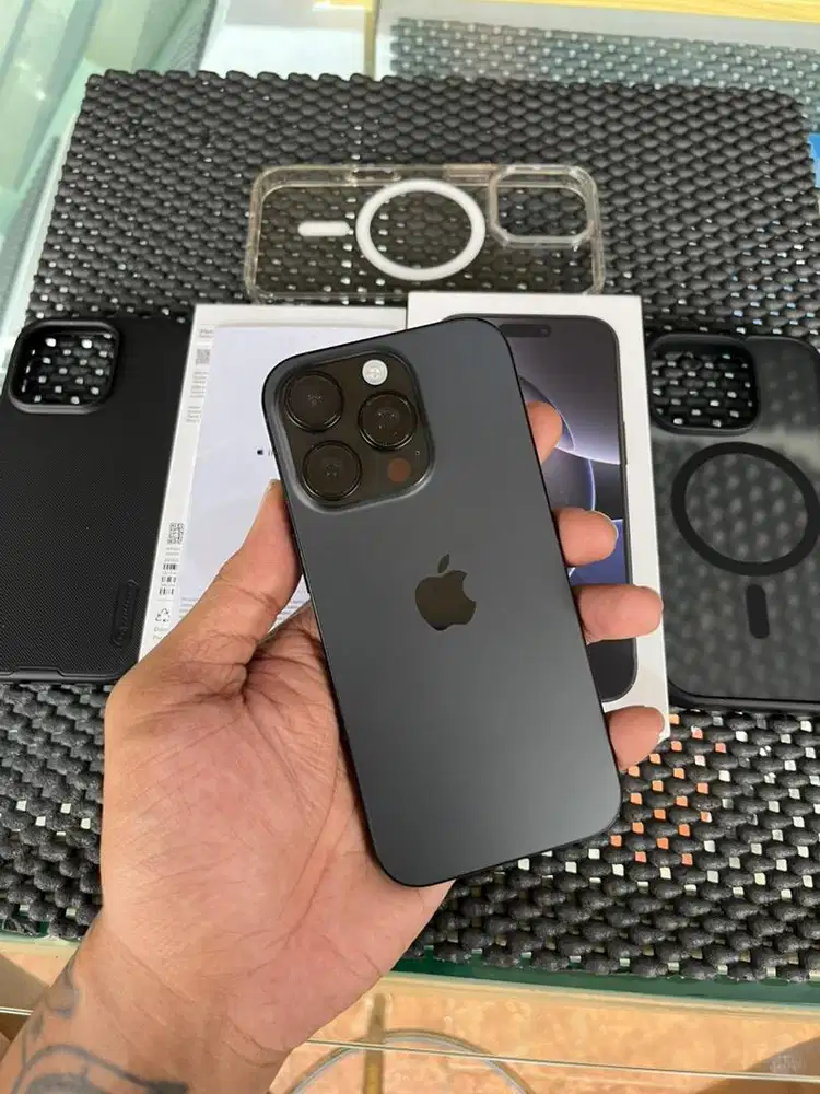 Iphone 16 pro 128GB ibox garansi on Mei 2026