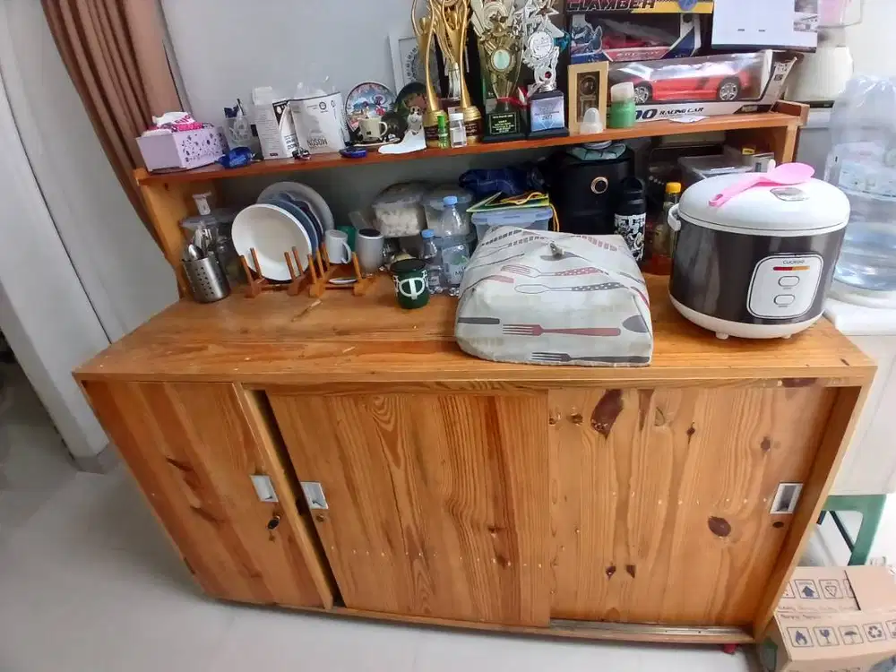 Dijual meja kayu untuk jualan makanan dan minuman