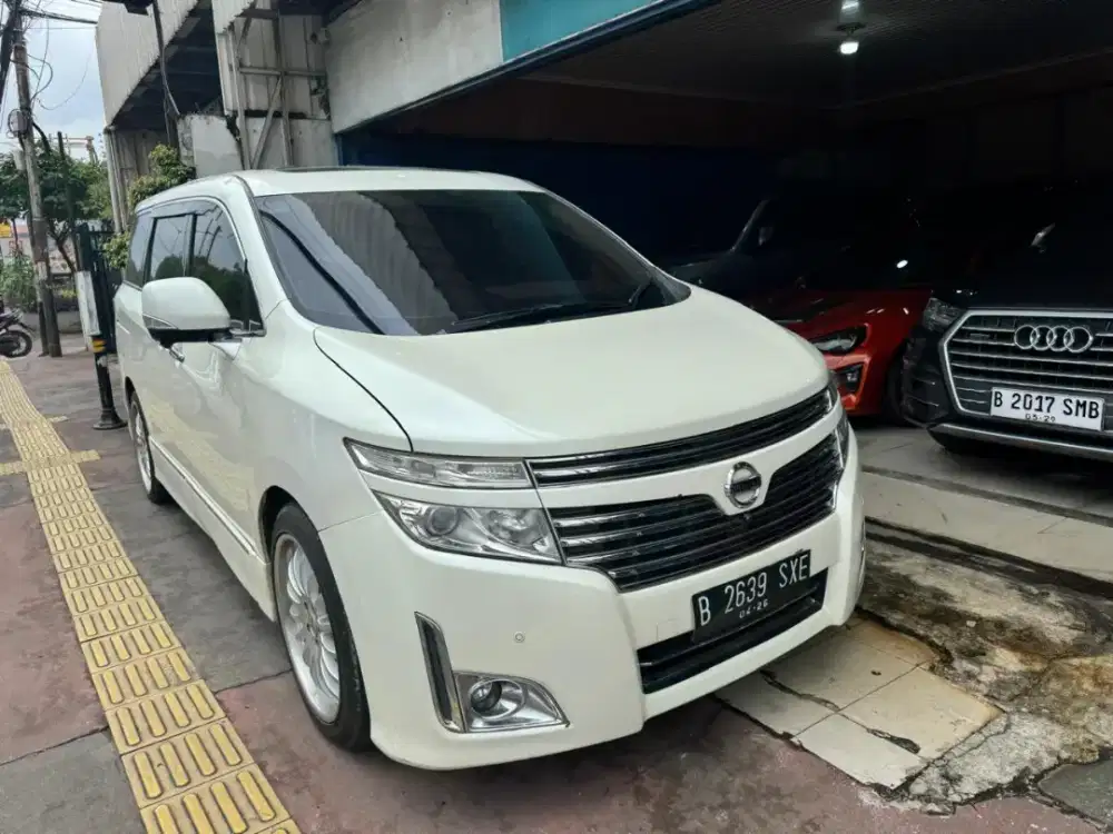 Nissan elgrand HWS 2.5 th 2012 AT