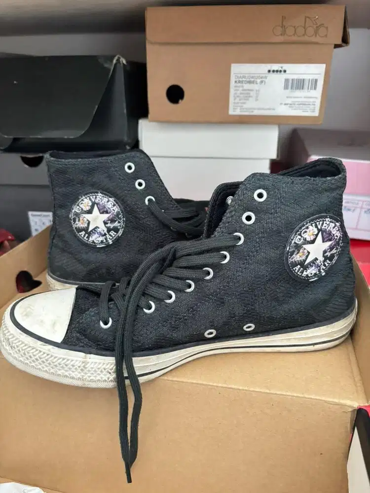 Preloved Converse size 38