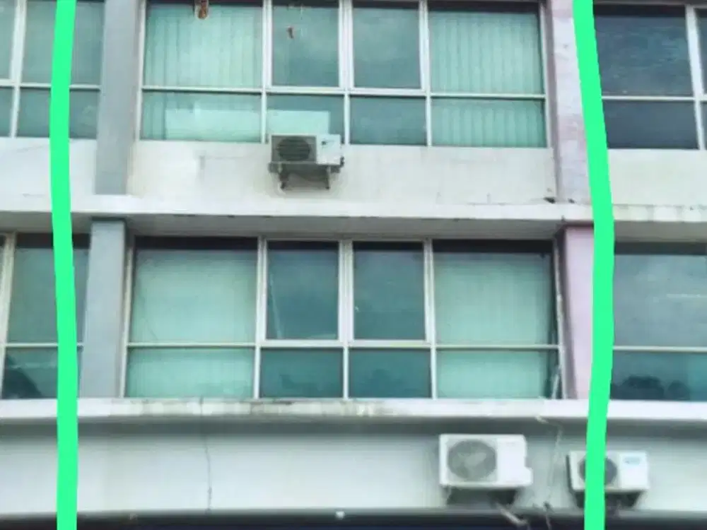 DIJUAK RUKO SERBAGUNA BANGUNAN 3,5 LANTAI AKSES JALAN UTAMA DI CBD CENGKARENR