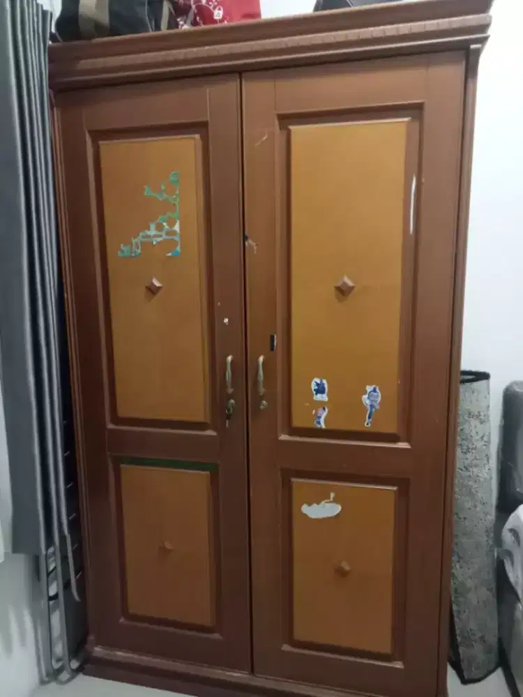 Dijual lemari 2 pintu