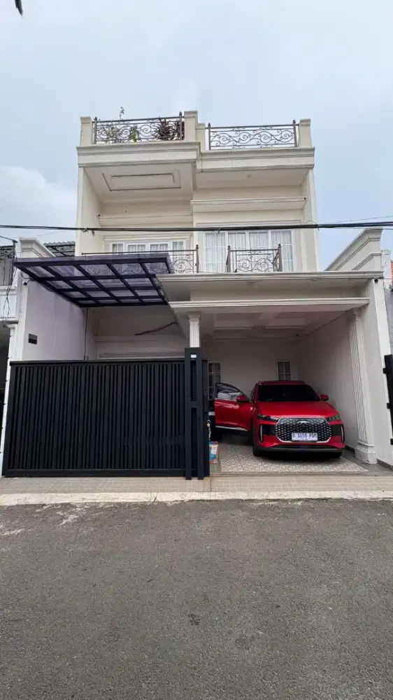 Rumah Dijual Kebon Jeruk 3 Lantai LT 106 LB 225 Carport 2 Mobil
