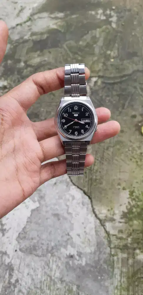 Seiko 5 military automatic 7009A