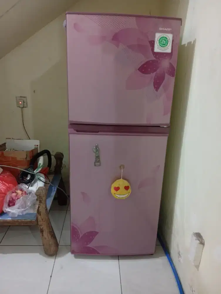 Kulkas 2 Pintu Sharp,jual apa adanya