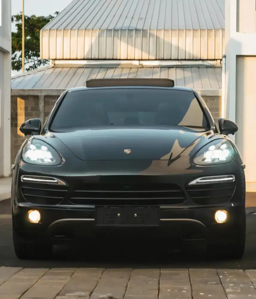 MURAH CASH. PORSCHE Cayenne 2013 turbo macan 2012 s