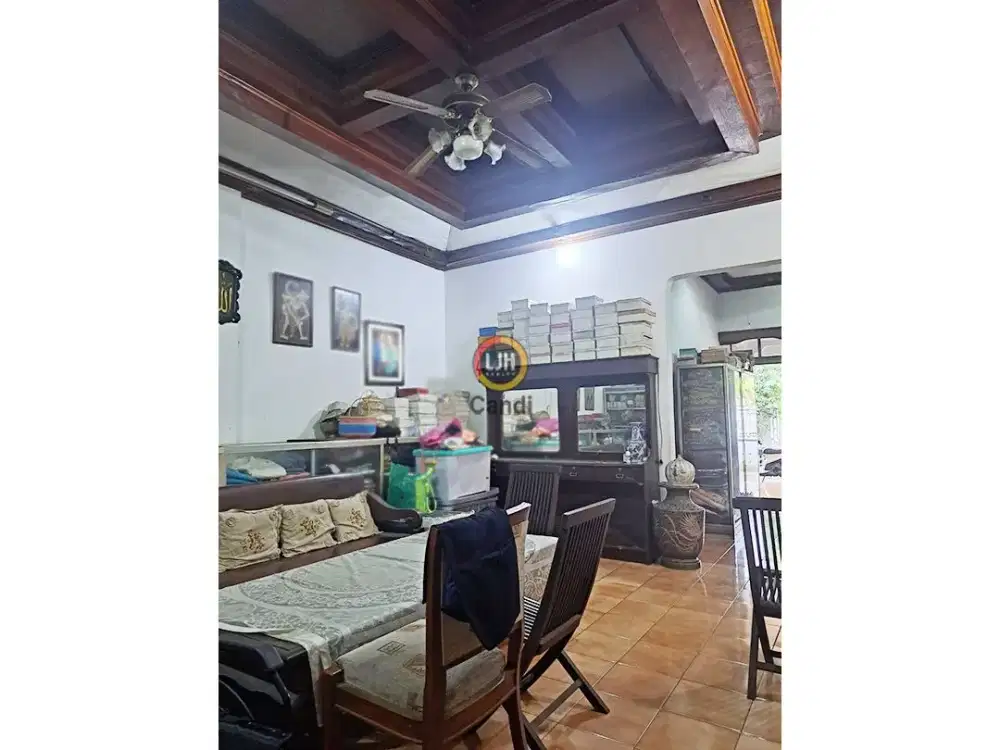 Rumah di Erlangga Tengah Semarang