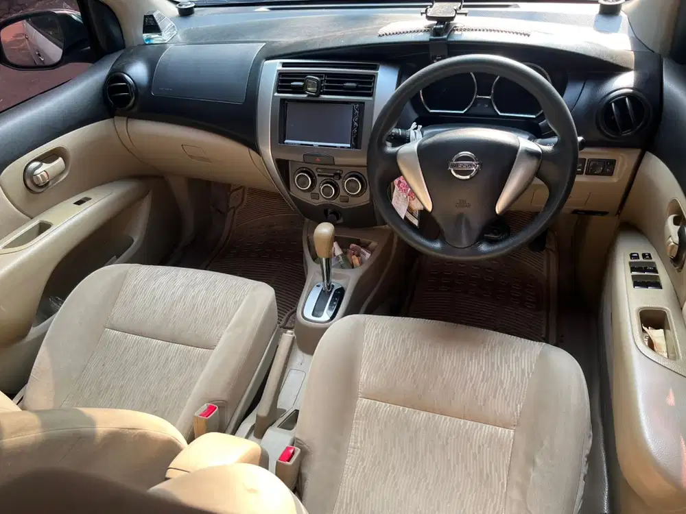 Nissan Grand livina 2013 Bensin