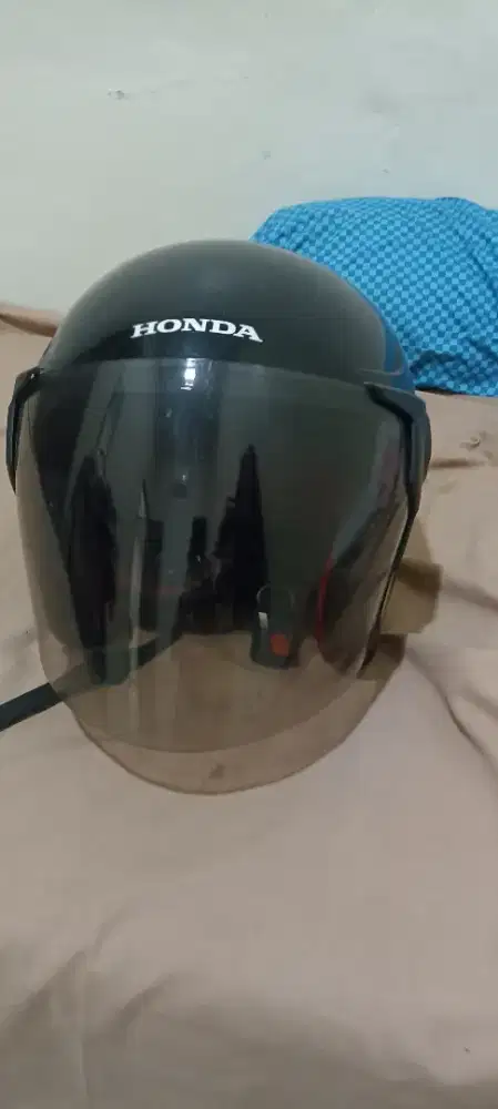 Helm Honda hitam