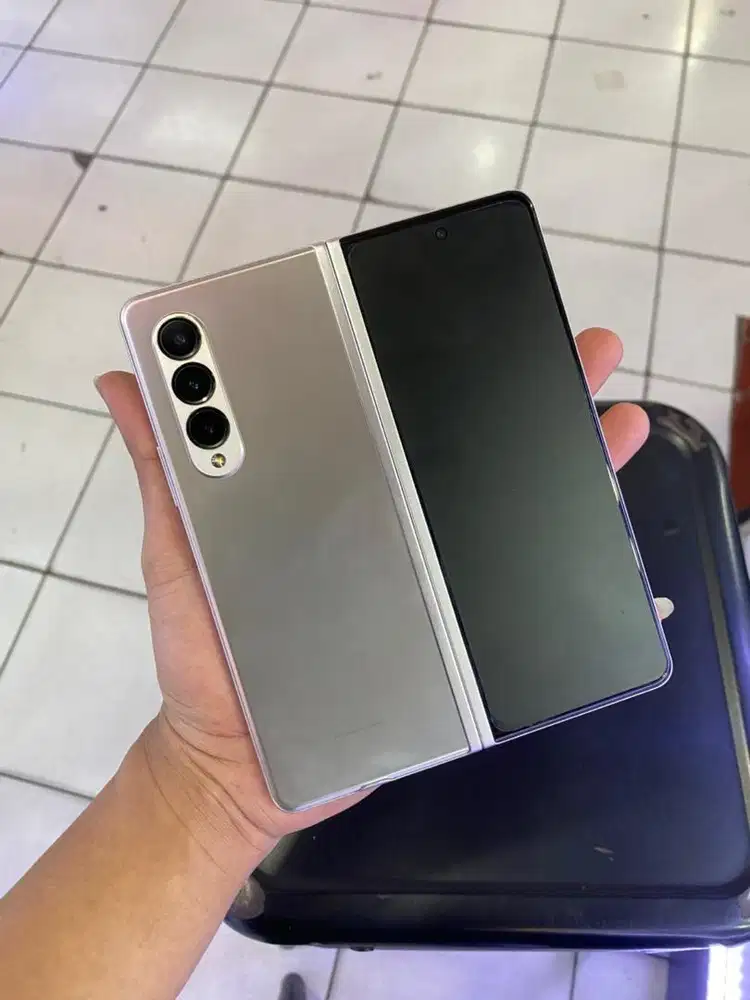 Samsung Z fold 3 12/256 sein
