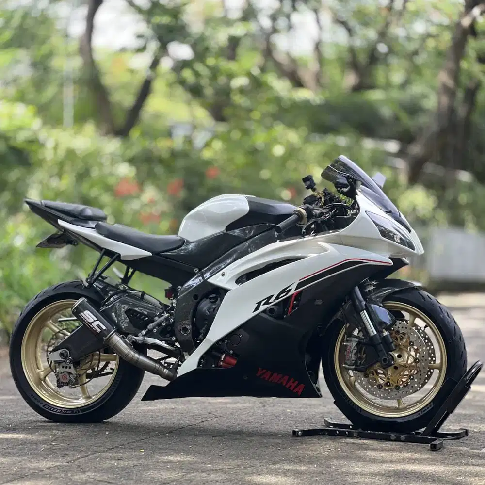 YAMAHA YZF R6 2014 PUTIH KM LOW PAJAK ON KONDISI MULUS SIAP GAS