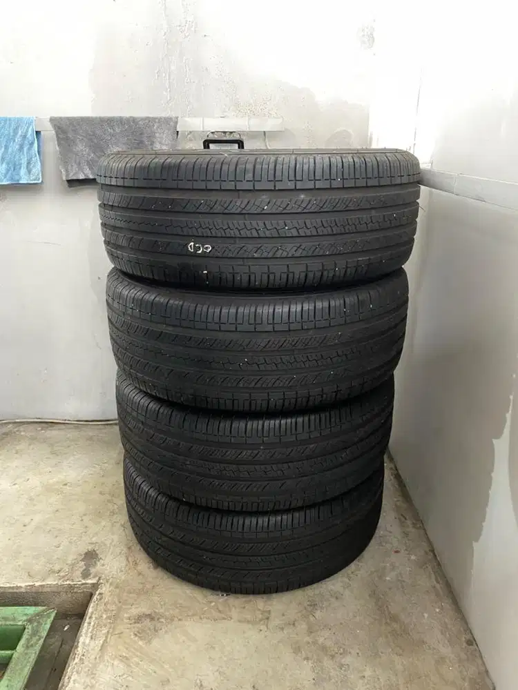 GT Radial Savero 235/55/18