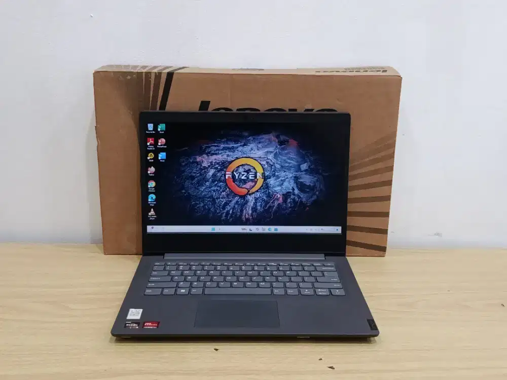 Lenovo V14-ADA - AMD Ryzen 3-3250U RAM 4GB SSD 256GB 14HD Mulus