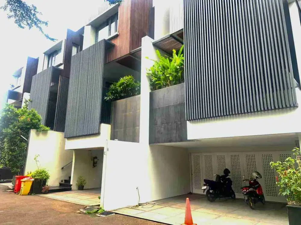 Townhouse Cipete Minimalis Modern Semi Furnished Siap Huni