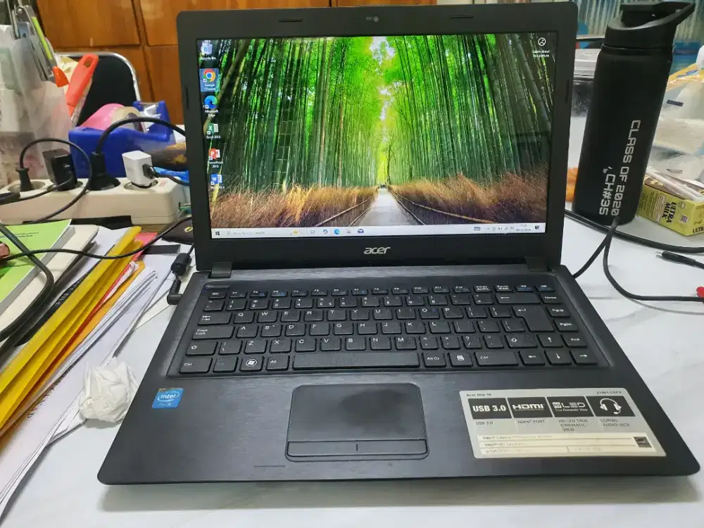 Laptop Murah Acer One Z 1401 Barang Mulus.  Nego Bensin