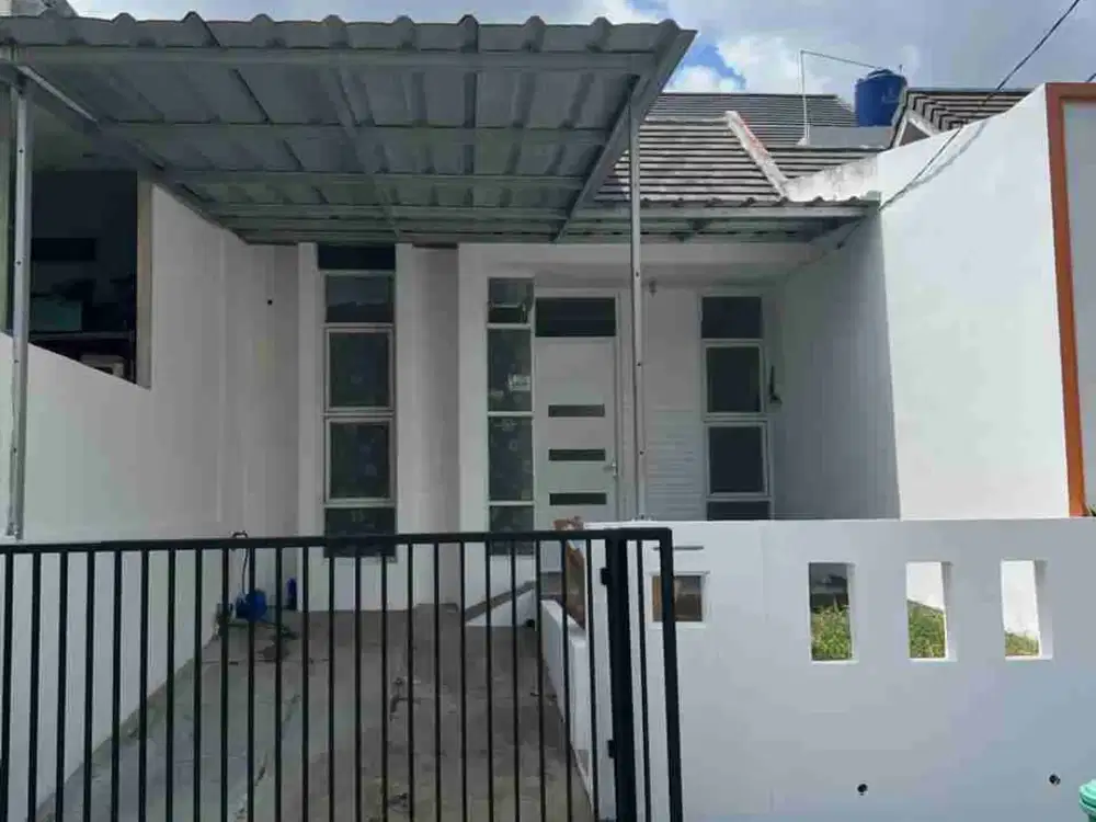 RUMAH  NEMPEL BSD CITY, SEBELAH WALIKOTA TANGERANG SELATAN