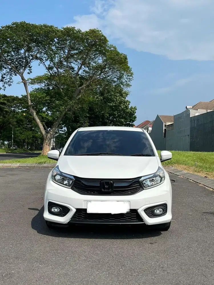 Jual cepat Honda Brio E Matic 2022 pmk 2023 low KM Full oriiginal cat