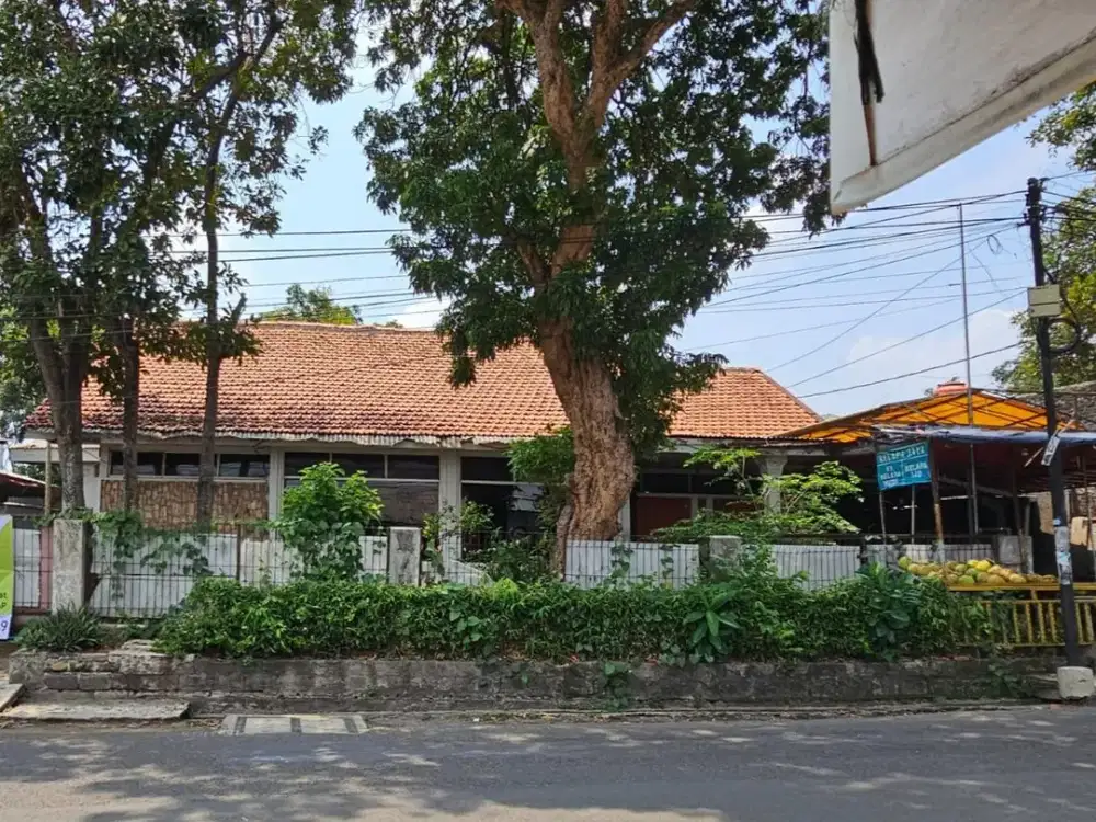 Di jual rumah bangunan lama murah