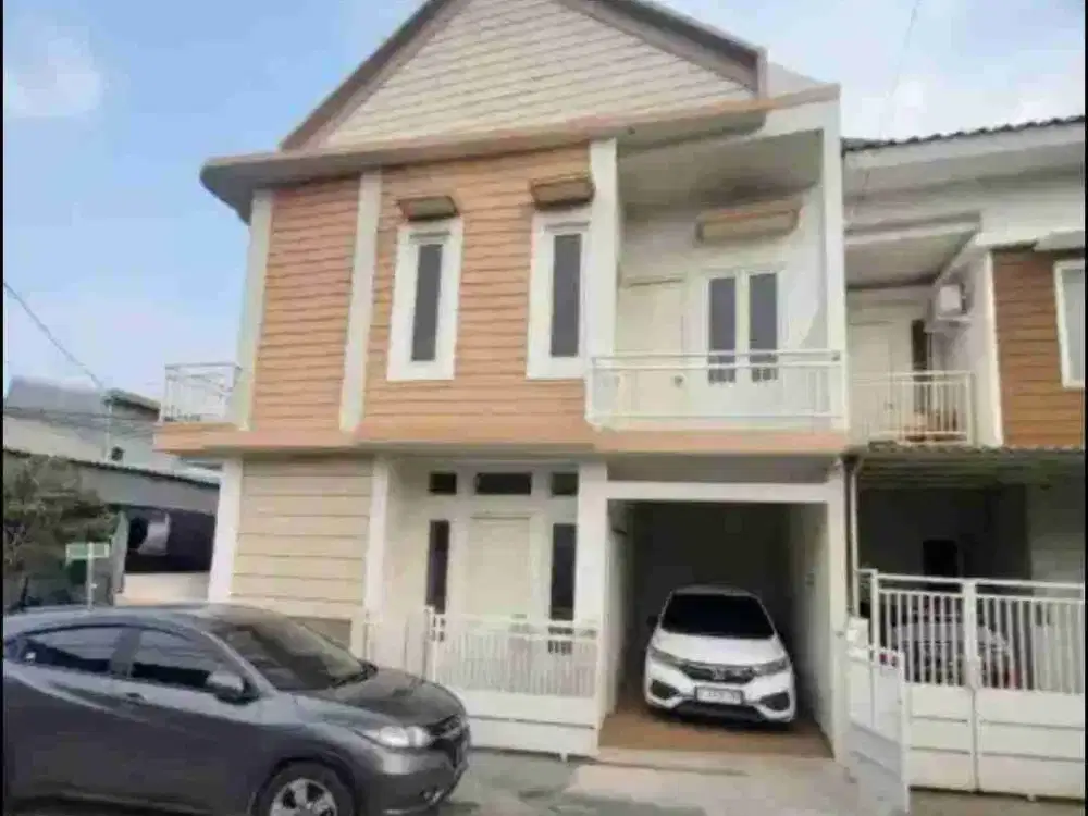 Rumah 2 lantai di Medokan Surabaya Timur