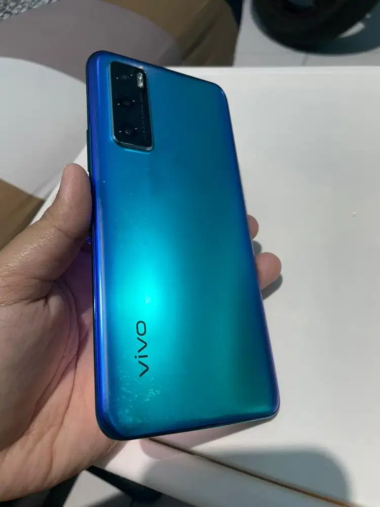 Vivo V20se 8/128 hp chgr no minus